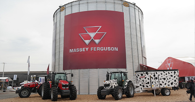 MASSEY FERGUSON impacta con su presencia en Expo agroalimentaria Guanajuato 2015